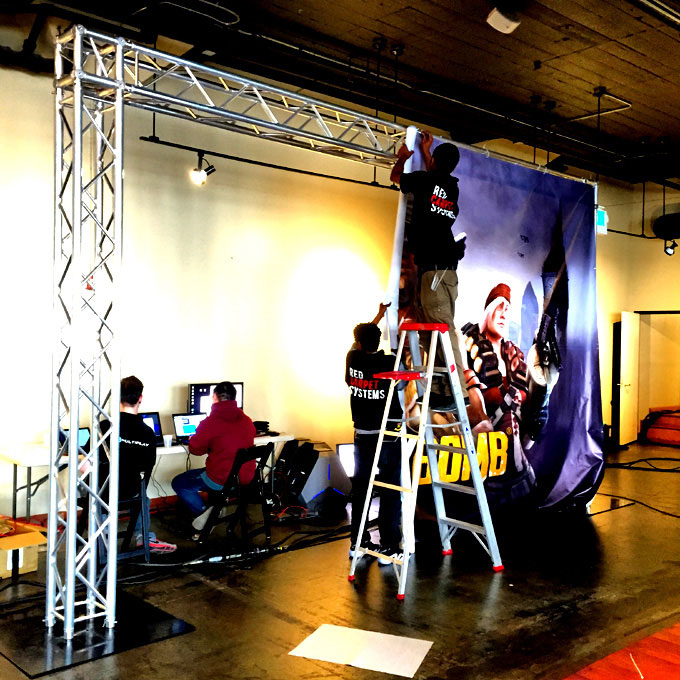 Setting up a banner with truss frame