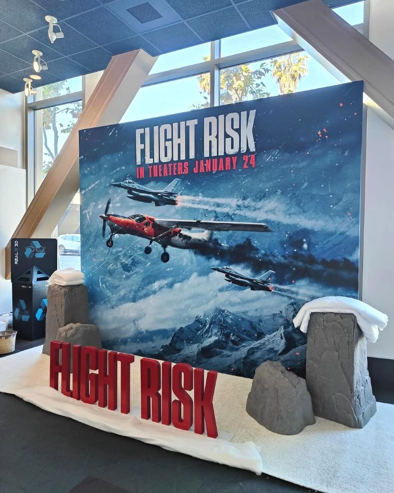 Flight Risk Backdrop