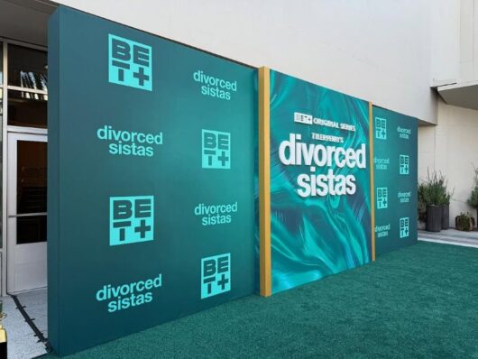 Divorced Sistas Green Carpet Arrival Installation