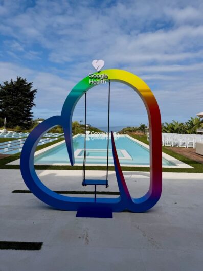 Google Health Oversized Dimensional Logo